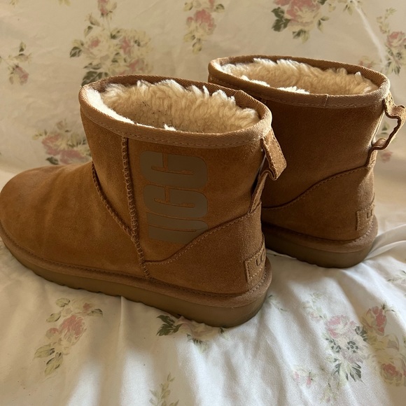 UGG SHORTIES CHESTNUT - Picture 7 of 9